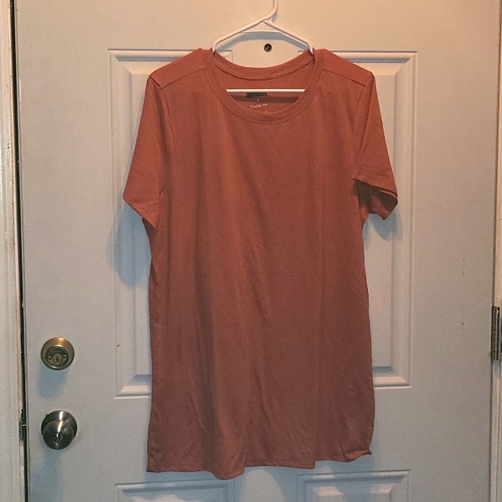Torrid Classic Fit T-shirt Rose Size 1x NWOT